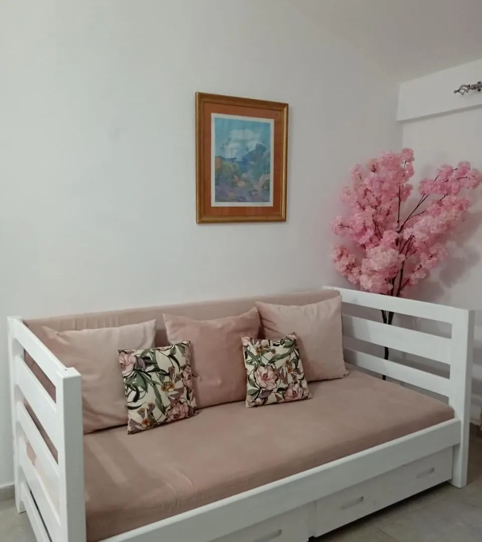 Dona Mayra Aparta Hotel Las Terrenas